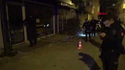 İzmir'de, Sokak Ortasında Silahlı Saldırıya Uğrayan Kişi Öldü