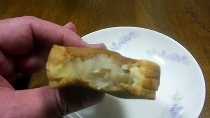 White Red Bean Pancakey Thingy in Japan!