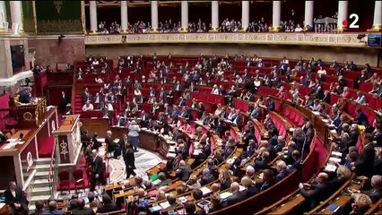 Institutions : le président souhaite une dose de proportionnelle et moins de parlementaires