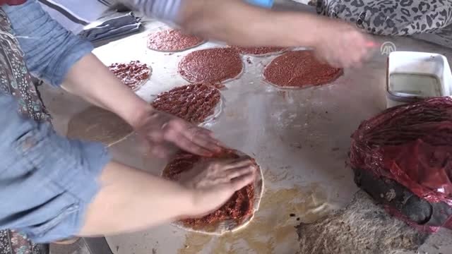 Tandır Ekmeği Ev Kadınlarına Geçim Kaynağı Oldu - Hatay