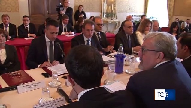 Di Maio a Taranto: mai pensato di chiudere acciaieria, 20.000 posti di lavoro