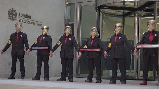 Extinction Rebellion: Activists block doors of London Stock Exchange in climate protest