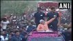 வாரணாசியில் நடைபெற்ற பிரதமர் மோடியின் ரோடு ஷோ-வீடியோ