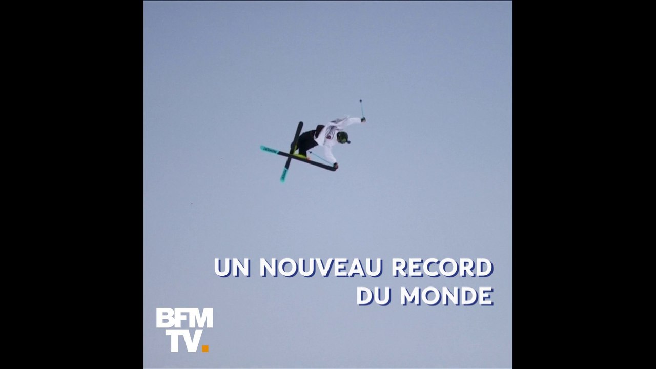 Un champion de ski bat le record du saut le plus haut du monde sur un quarter-pipe