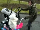 SILOE FAIT DU VELO AVEC MAMAN