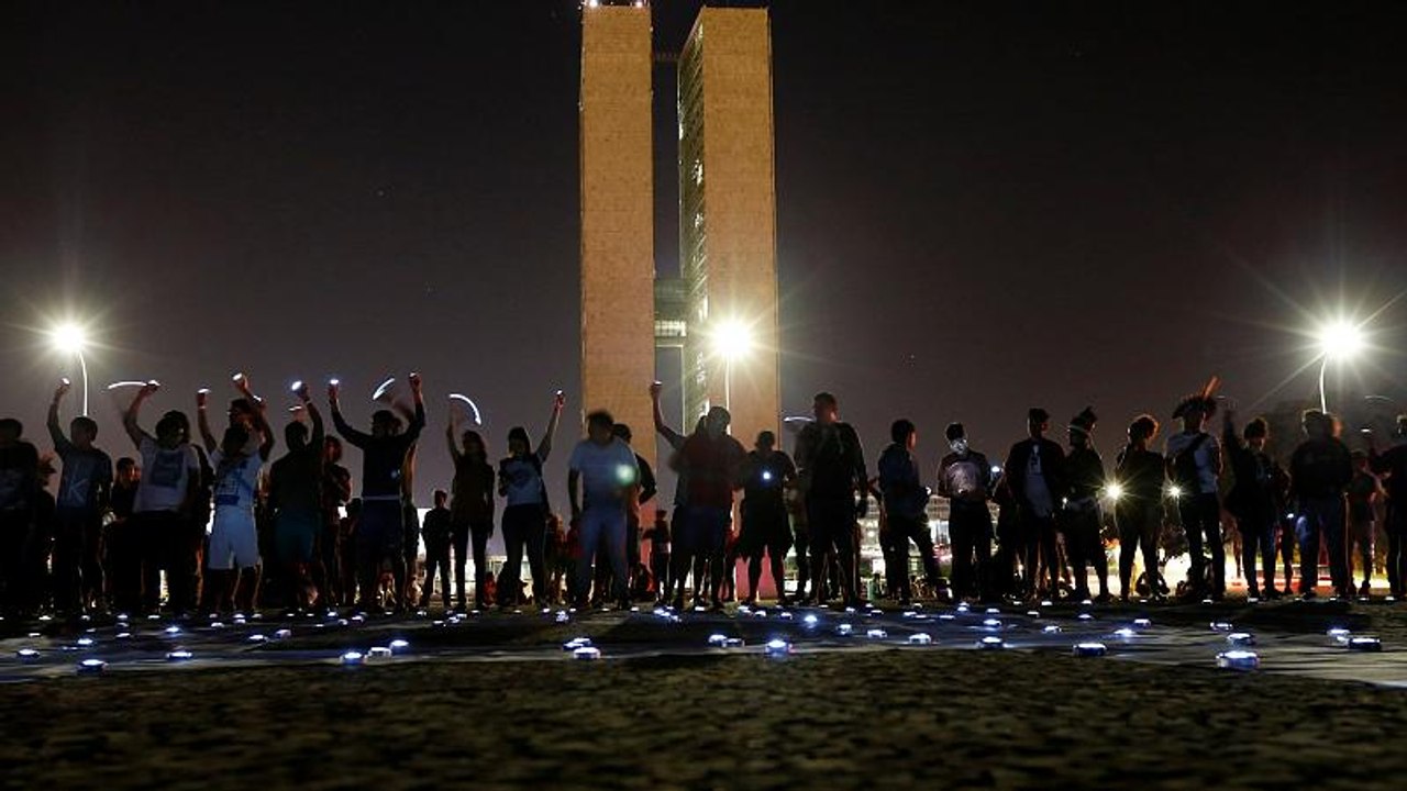 Indigene demonstrieren in Brasilia