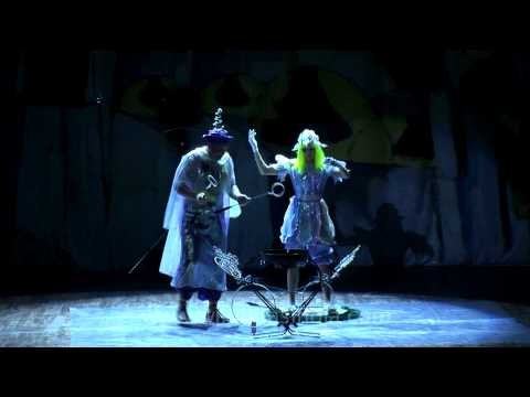 Jaw dropping bubble show by Russian Showman