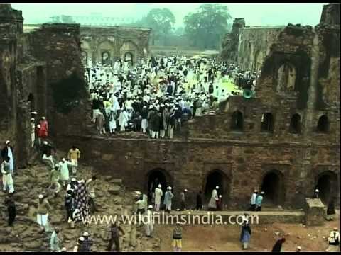Islamic devotees on Eid at Firoz Shah Kotla