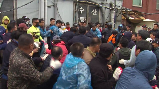 구 노량진 수산시장 명도집행...상인과 충돌 2명 실신 / YTN