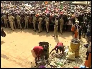 Volunteers clean up under police supervision, Sabarimala