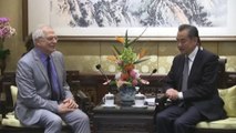 Borrell se reúne con su homólogo chino antes de la segunda cumbre de la Seda