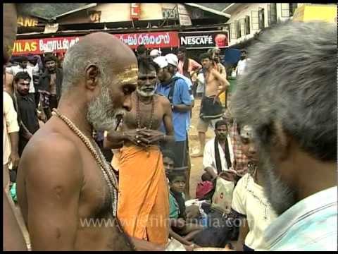 Sabarimala devotees - coming together and praying!