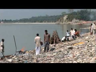 Download Video: Cremation at Aghori cremation ground in Haridwar