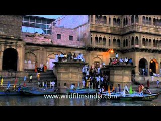 Devotees at Keshi ghat of Vrindavan