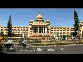 Télécharger la video: Vidhan Soudha State Legislative Assembly Building, Bangalore, Karnataka