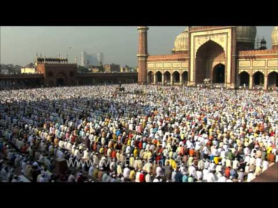 Obligatory Namaz on the eve of Id ul fitr at Jama Masjid