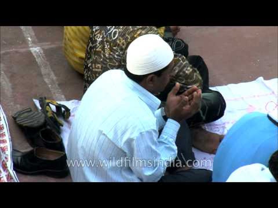 Muslims offering Namaz at Jama Masjid during Id ul fitr