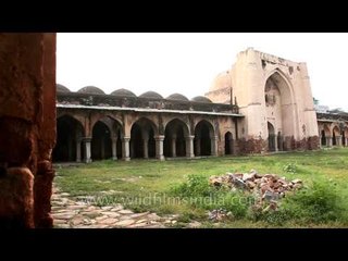 Old ruins of Begumpur mosque, Delhi