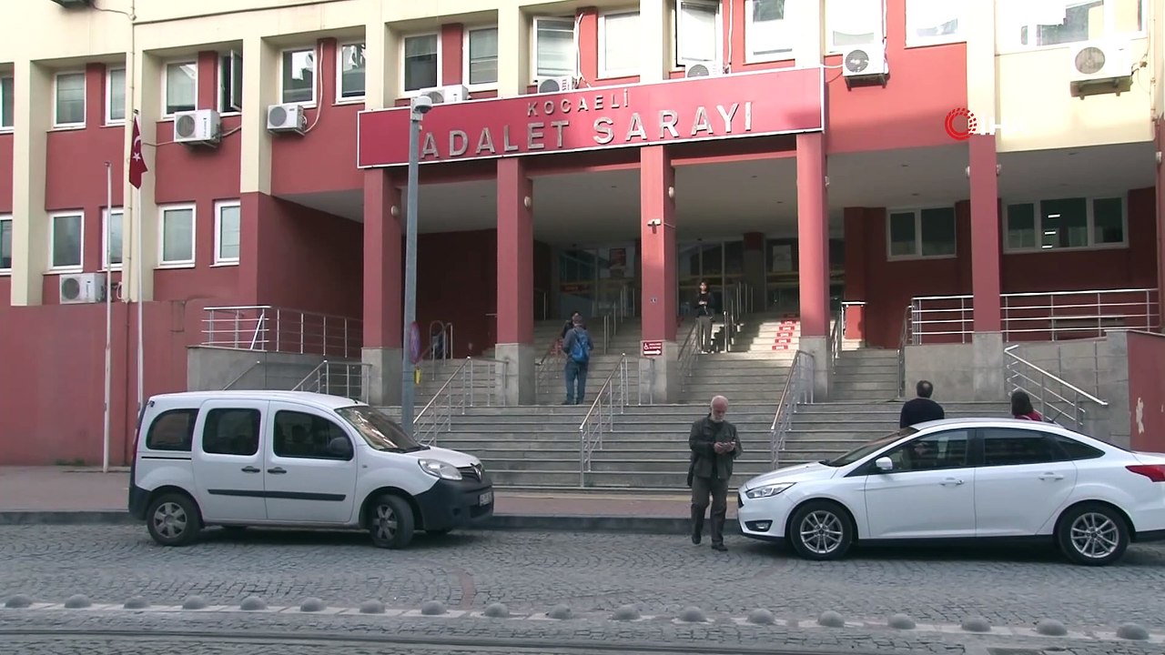 Cezaları onanan Cumhuriyet Gazetesi eski çalışanları teslim oldu