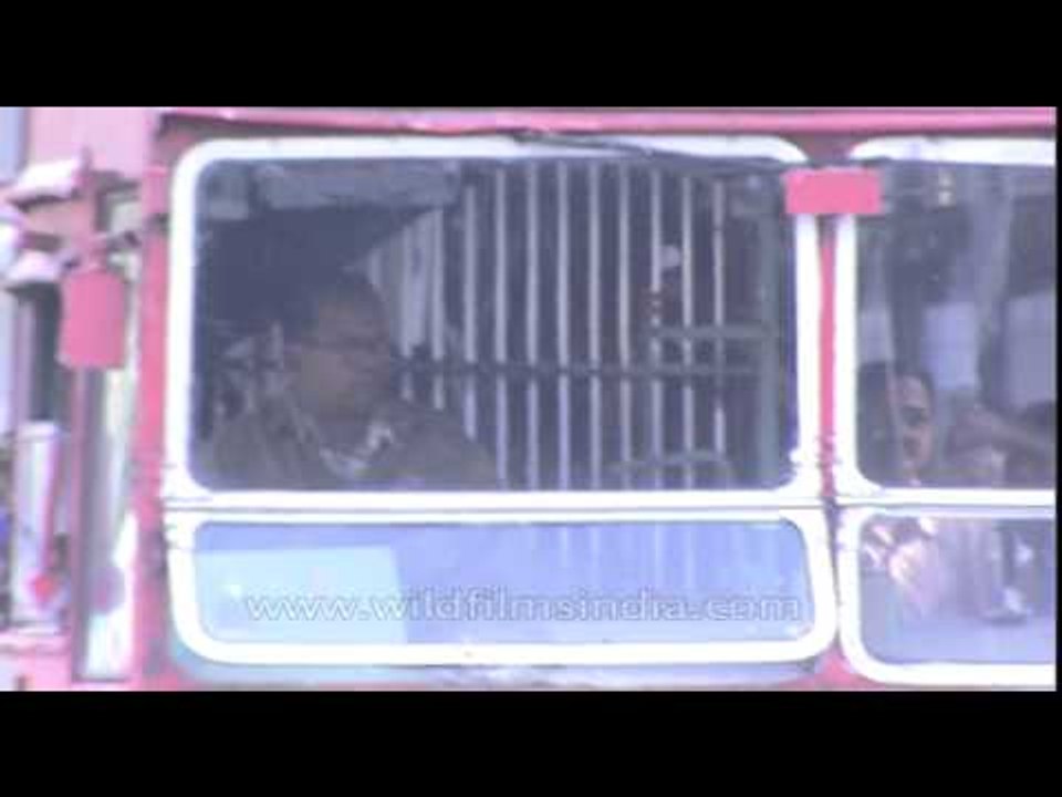 Heavy Traffic in Mumbai near BMC building