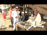 Old man sells locally made knives for a living, Delhi