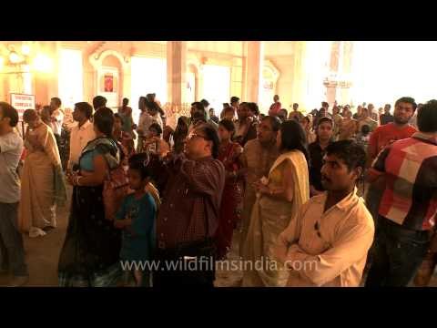 Devotees throng CR park Durga puja mandap in New Delhi