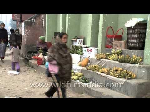 Kohima street pakoras made by a lady vendor