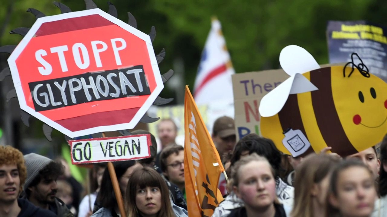 Wegen Monsanto-Deal: Aktionäre strafen Bayer-Chefs ab
