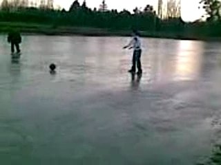 foot sur 1 étang glacer a vouzon