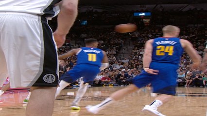 Dunk of the Night : LaMarcus Aldridge