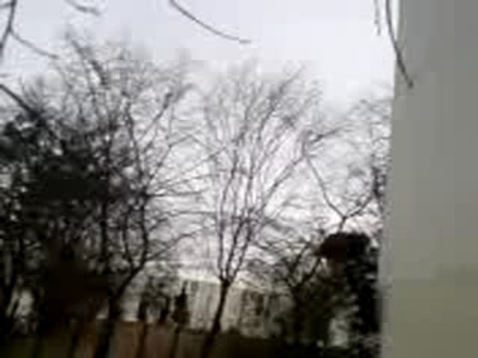 DESCENTE DE FLICS A LA SARAILLERE, CENON