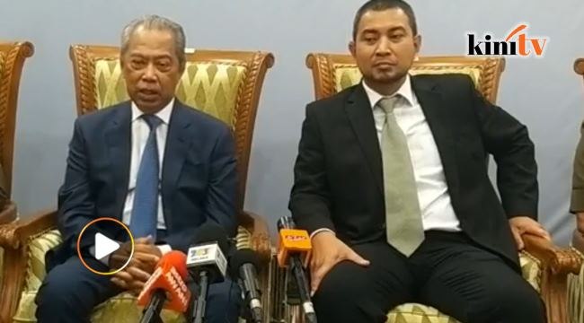 Isu Exco Johor - Semua team saya, macam team bolasepak - Muhyiddin
