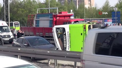 Kocaeli'de feci kaza...D-100’de 6 araç birbirine girdi