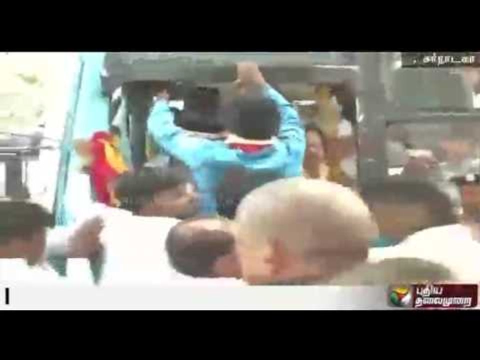 Cauvery issue: Vatal Nagaraj arrested for staging rail roko in Bangalore