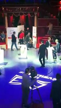 Évacuation musclée de militantes féministes au cirque d'hiver d'une conférence de Valeurs actuelles