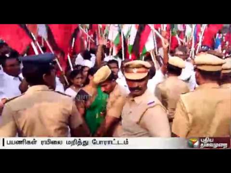 More than 200 arrested for staging rail roko demanding formation of  Cauvery Management Board