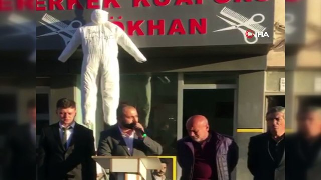Çocuk istismarını protesto eden Alperen Ocakları cansız mankeni astı, idam yasasının çıkarılmasını istedi