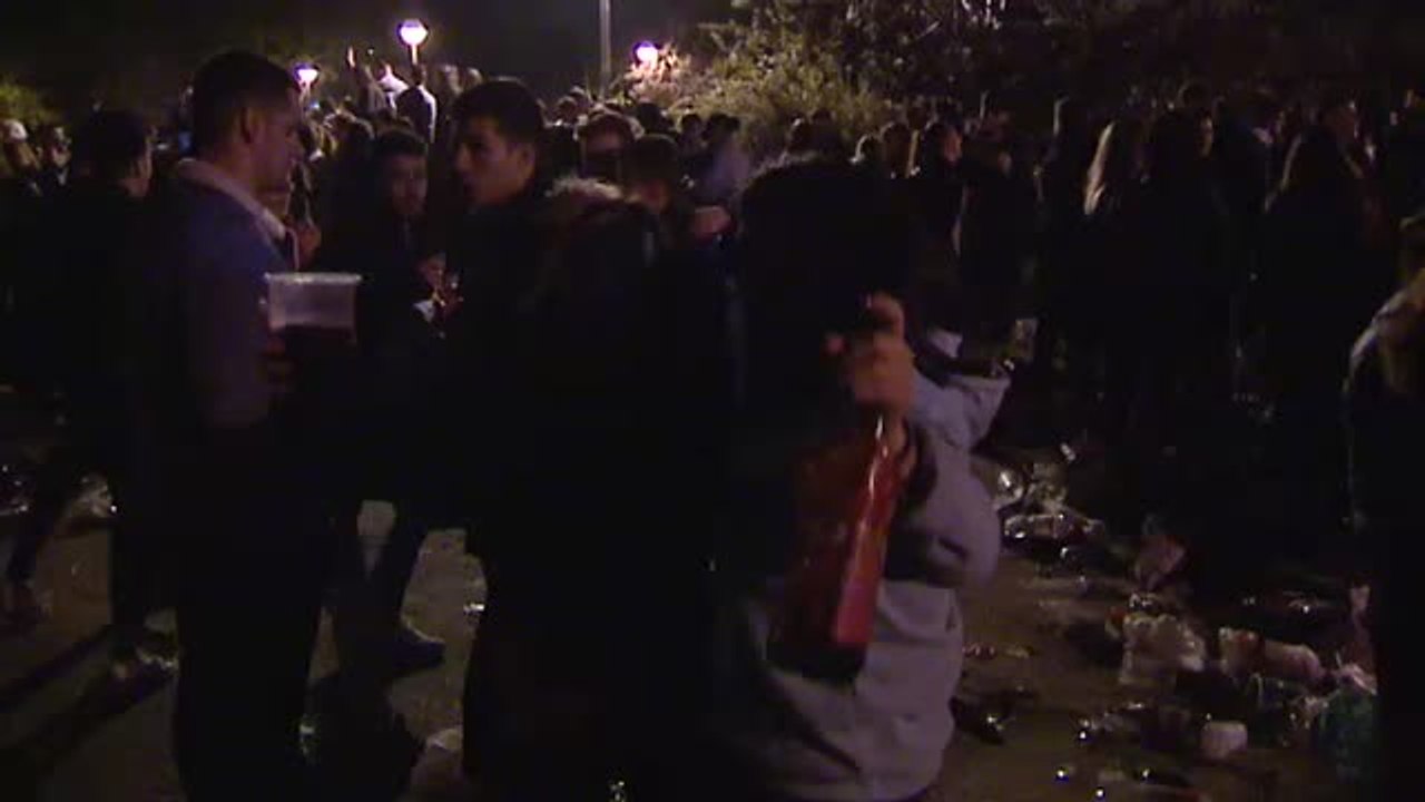 Montañas de basura tras la polémica fiesta de San Cemento, celebrada en la Complutense