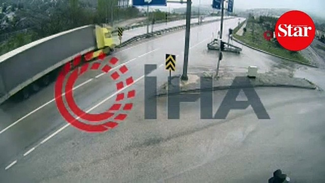 Hayretler içinde izleyeceksiniz!; Kıl payı kurtuldu...