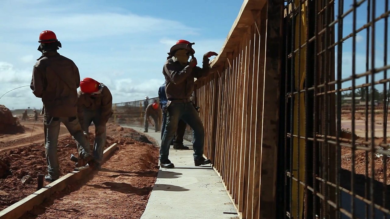 Construction Workers - Esa Pruikkonen