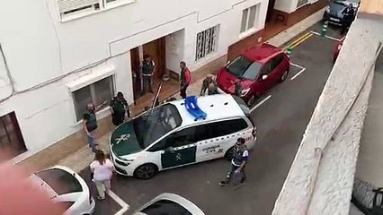 Segundo registro en la vivienda del presunto asesino de su mujer e hijo en Adeje