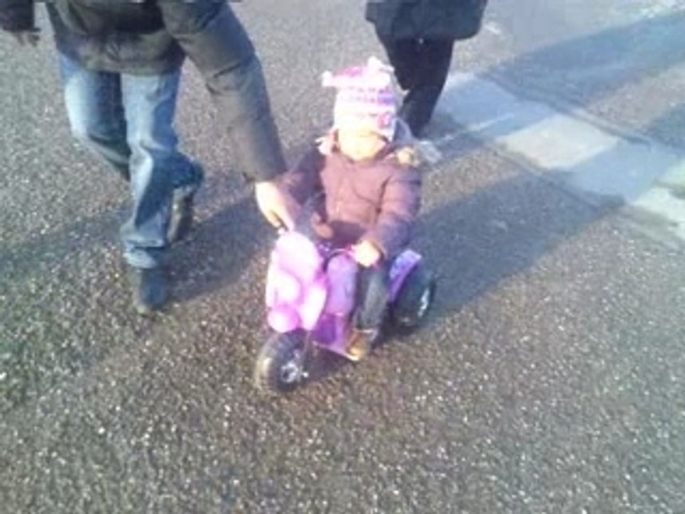 Callista fait de la moto