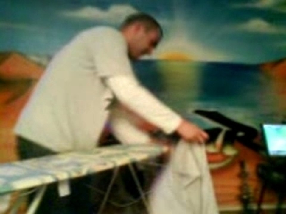 homme a repasser