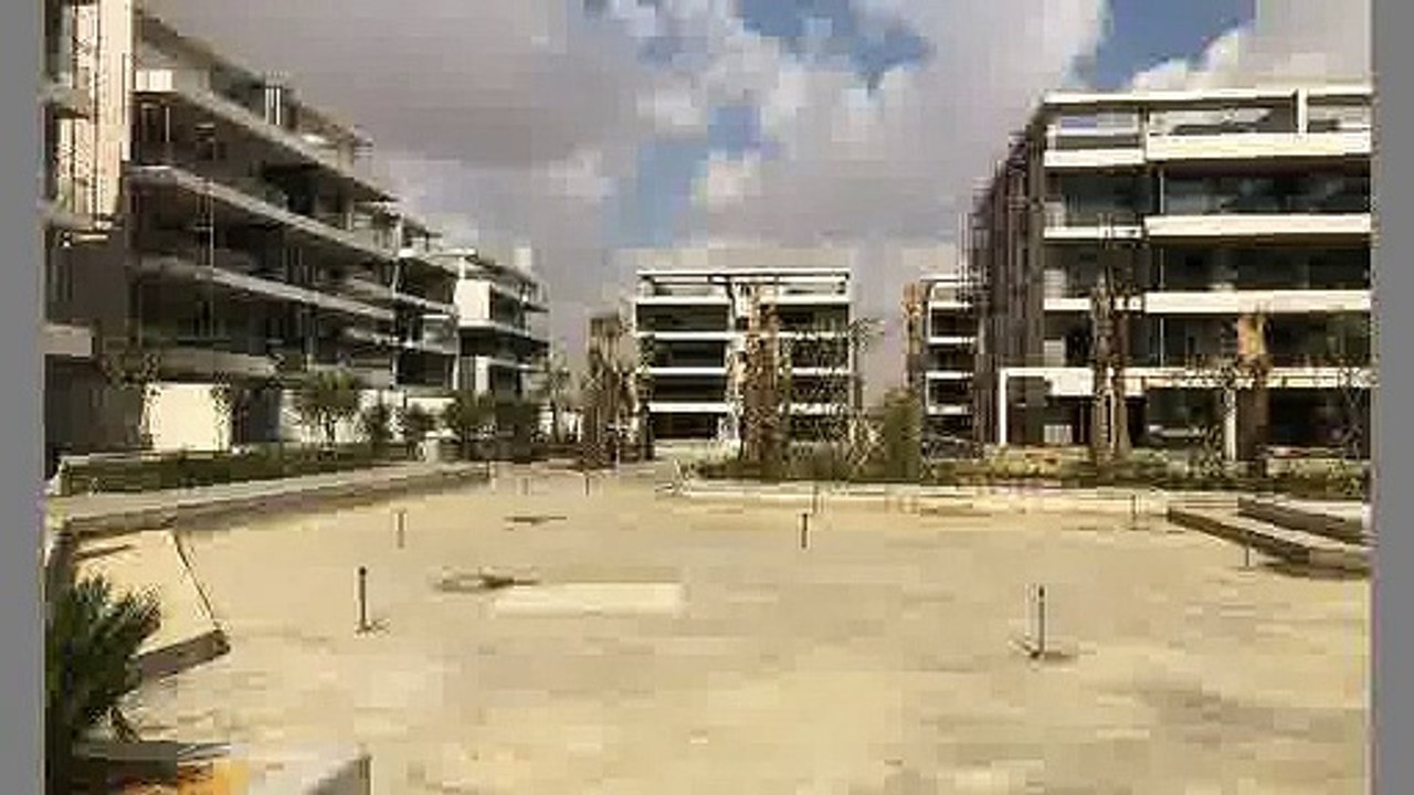 own special apartment for slae in lake view residence new cairo