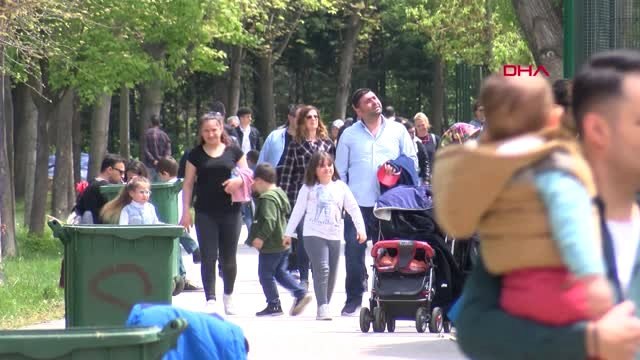 Bursa Baharın Gelişiyle Birlikte Hayvanat Bahçesine Akın Ettiler