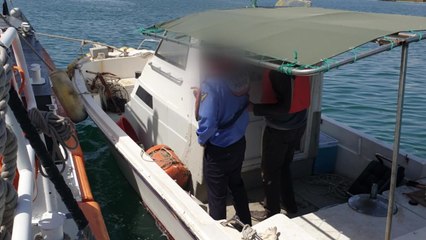 여수 바다에서 엔진고장으로 표류한 레저 보트 구조 / YTN