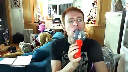 Wiwi égratigne "l'amour est un monstre" de Valaire (Misteur) & Karim Ouellet