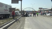Ankara'da Otomobille İki Tır Çarpıştı: 4 Yaralı