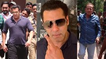 Lok Sabha Election 2019: Salman Khan और पिता Salim Khan ने डाला वोट; Watch Video | वनइंडिया हिंदी
