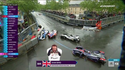 Sims a voulu couper dans le virage, il a terminé dans le mur au prix d'un joli crash